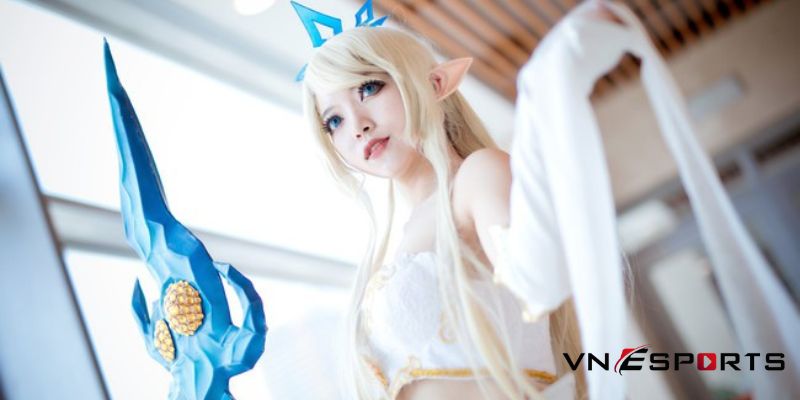 cosplay janna với gương mặt trong sáng