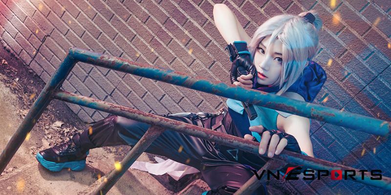 Jett cosplay bới nữ game thủ Charess (4)