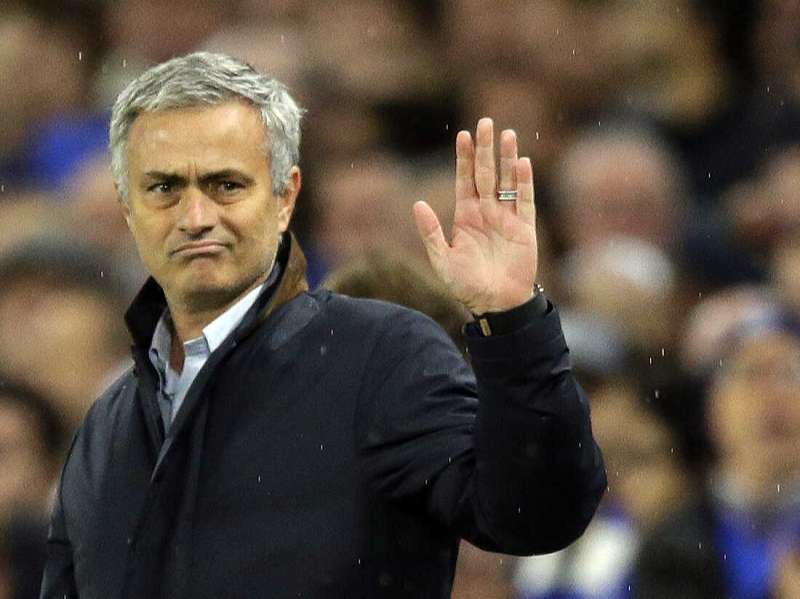 Nên dùng hlv nào trong FO4? Jose Mourinho có lối phản công xuất sắc