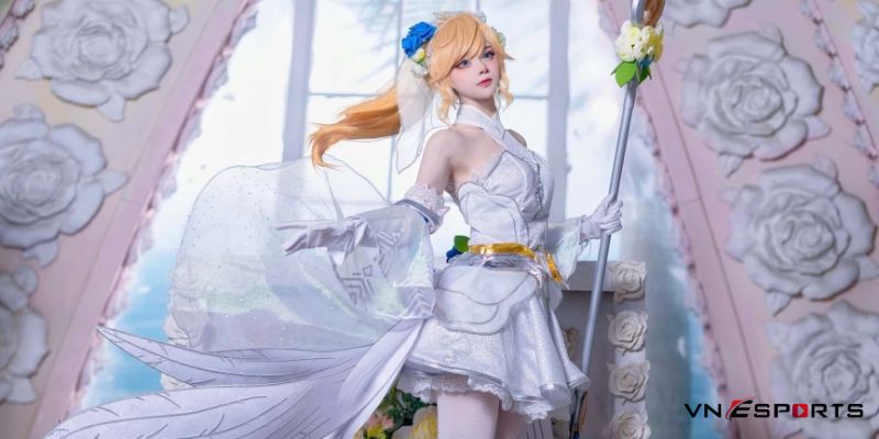 Vẻ đẹp yêu kiều khi cosplay Lux trong trang phục váy trắng