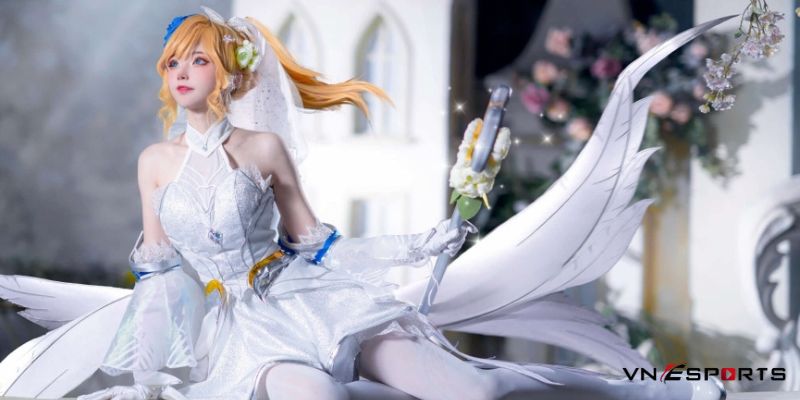 Nét kiều diễm khi cosplay Lux khiết tinh hoa hồng