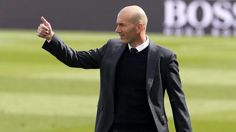 Zinedine Zidane giỏi xây dựng đội hình