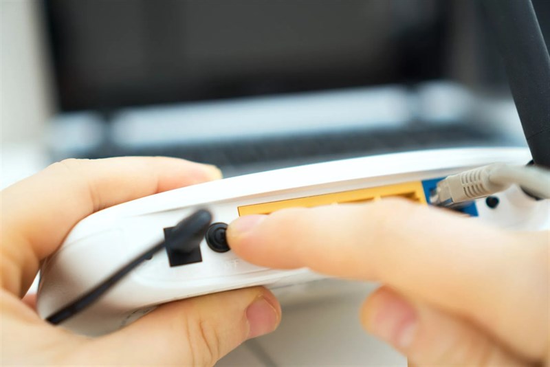 ban-nen-khoi-dong-lai-wifi Bạn nên khởi động lại WiFi