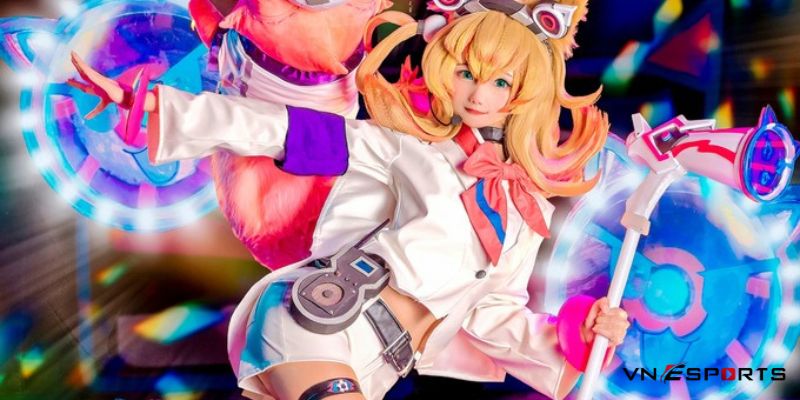 Nữ coser Neneko xinh đẹp khi cosplay Aya
